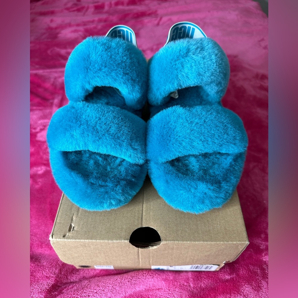UGG Oh Yeah Slides